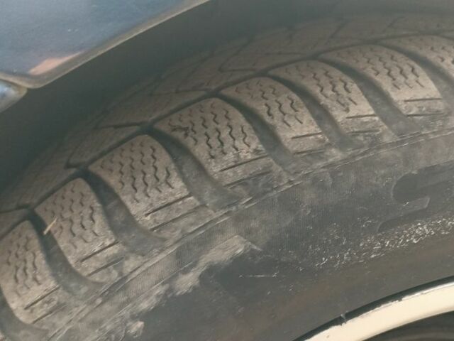 Форд Мондео 2007 в Кривом Роге на Automoto.ua Синий Форд Мондео, объемом двигателя 2 л и пробегом 300 тыс. км за 4800 $, фото 8 на Automoto.ua