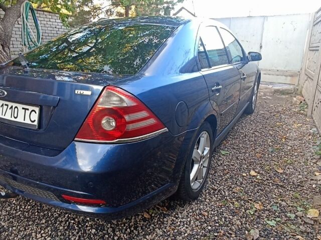 Форд Мондео 2007 в Кривом Роге на Automoto.ua Синий Форд Мондео, объемом двигателя 2 л и пробегом 300 тыс. км за 4800 $, фото 4 на Automoto.ua