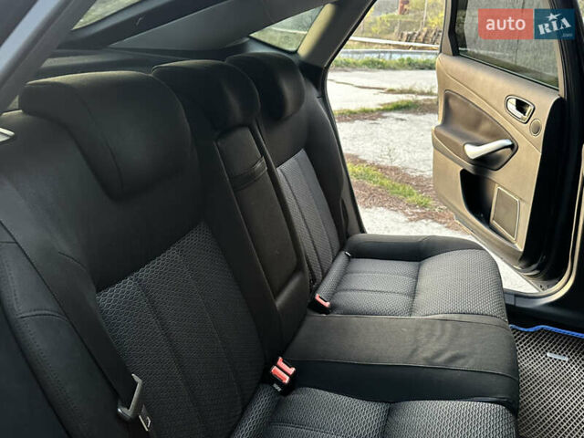 Синий Форд Мондео, объемом двигателя 2 л и пробегом 302 тыс. км за 5950 $, фото 20 на Automoto.ua