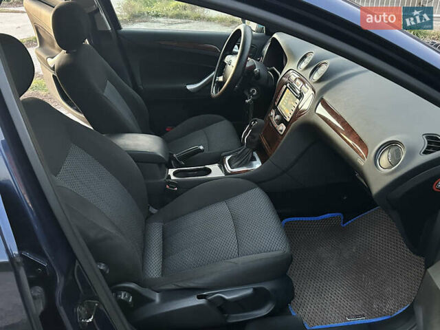 Синий Форд Мондео, объемом двигателя 2 л и пробегом 302 тыс. км за 5950 $, фото 22 на Automoto.ua