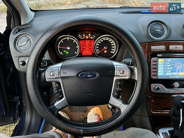 Синий Форд Мондео, объемом двигателя 2 л и пробегом 302 тыс. км за 5950 $, фото 13 на Automoto.ua