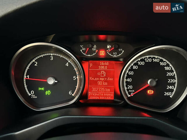 Синий Форд Мондео, объемом двигателя 2 л и пробегом 303 тыс. км за 5250 $, фото 14 на Automoto.ua