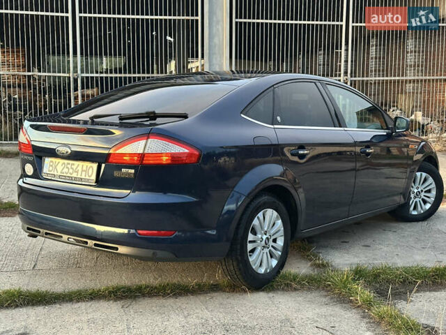 Синий Форд Мондео, объемом двигателя 2 л и пробегом 302 тыс. км за 5950 $, фото 2 на Automoto.ua