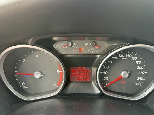 Синий Форд Мондео, объемом двигателя 1.8 л и пробегом 256 тыс. км за 7000 $, фото 15 на Automoto.ua