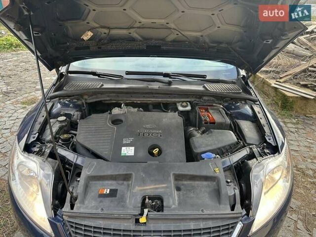 Синий Форд Мондео, объемом двигателя 1.8 л и пробегом 256 тыс. км за 7000 $, фото 7 на Automoto.ua