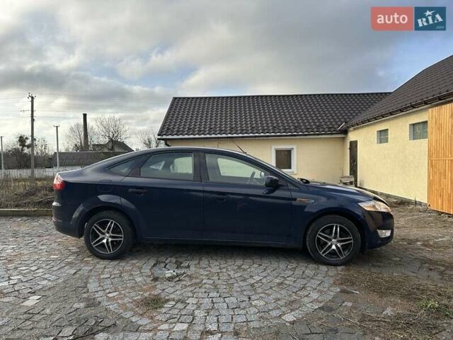 Синий Форд Мондео, объемом двигателя 1.8 л и пробегом 256 тыс. км за 7000 $, фото 5 на Automoto.ua