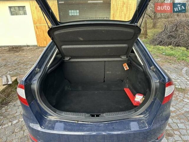 Синий Форд Мондео, объемом двигателя 1.8 л и пробегом 256 тыс. км за 7000 $, фото 10 на Automoto.ua