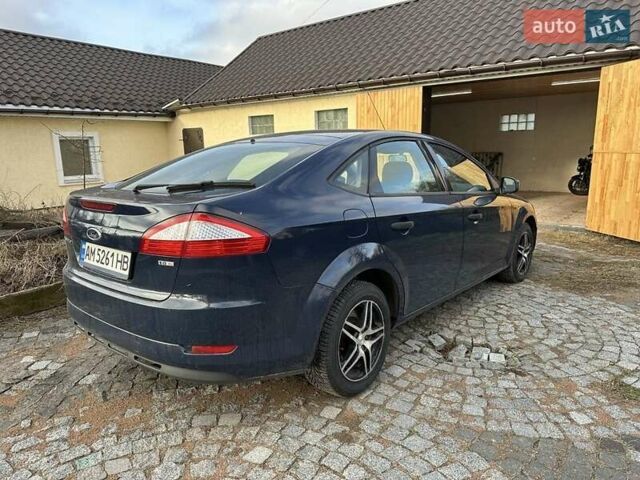 Синий Форд Мондео, объемом двигателя 1.8 л и пробегом 256 тыс. км за 7000 $, фото 2 на Automoto.ua
