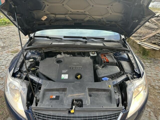 Синий Форд Мондео, объемом двигателя 1.8 л и пробегом 256 тыс. км за 7000 $, фото 8 на Automoto.ua