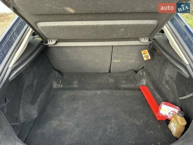 Синий Форд Мондео, объемом двигателя 1.8 л и пробегом 256 тыс. км за 7000 $, фото 11 на Automoto.ua