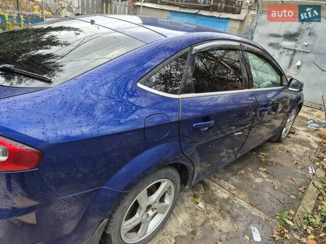 Синій Форд Мондео, об'ємом двигуна 1.6 л та пробігом 219 тис. км за 9500 $, фото 2 на Automoto.ua