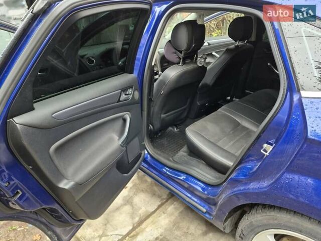 Синій Форд Мондео, об'ємом двигуна 1.6 л та пробігом 219 тис. км за 9500 $, фото 9 на Automoto.ua