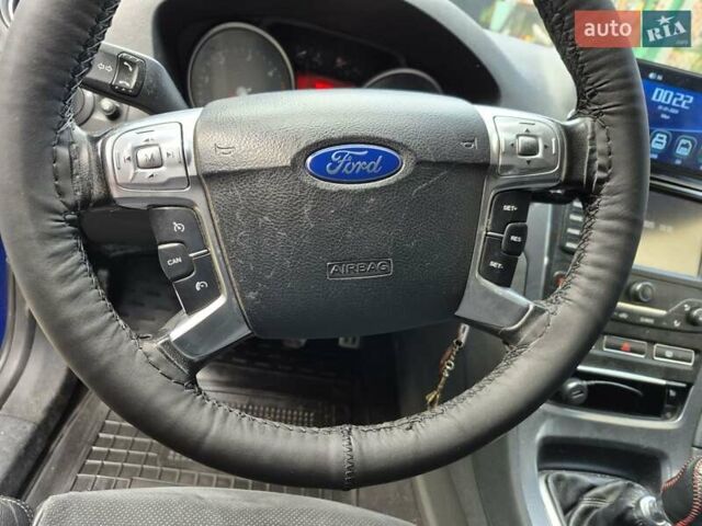 Синій Форд Мондео, об'ємом двигуна 1.6 л та пробігом 219 тис. км за 9500 $, фото 13 на Automoto.ua