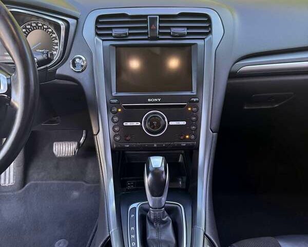 Синій Форд Мондео, об'ємом двигуна 2 л та пробігом 190 тис. км за 17000 $, фото 21 на Automoto.ua