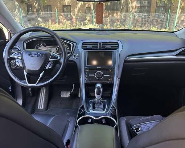 Синій Форд Мондео, об'ємом двигуна 2 л та пробігом 190 тис. км за 17000 $, фото 27 на Automoto.ua