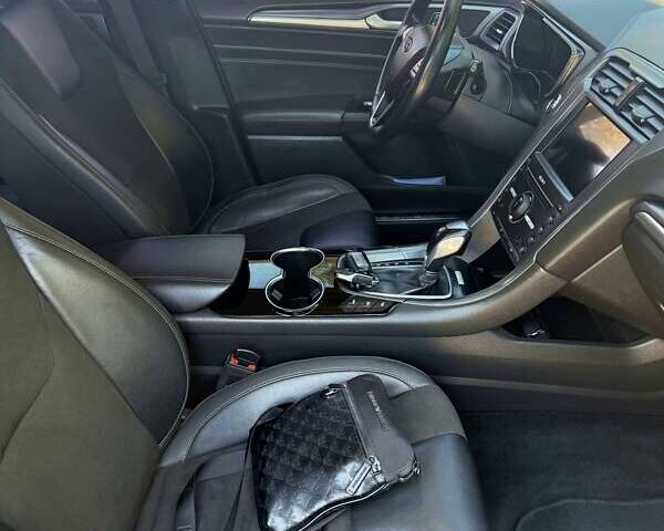 Синій Форд Мондео, об'ємом двигуна 2 л та пробігом 190 тис. км за 17000 $, фото 14 на Automoto.ua