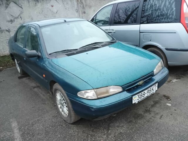 Зеленый Форд Мондео, объемом двигателя 1.8 л и пробегом 450 тыс. км за 1300 $, фото 1 на Automoto.ua