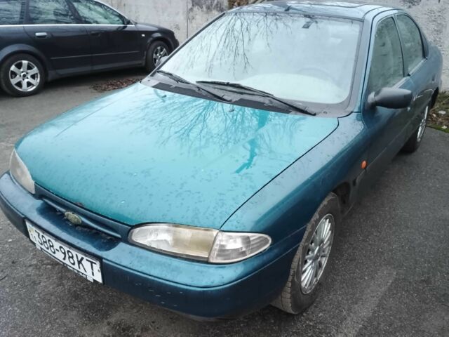 Зеленый Форд Мондео, объемом двигателя 1.8 л и пробегом 450 тыс. км за 1300 $, фото 2 на Automoto.ua