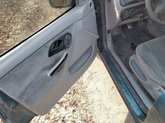 Зеленый Форд Мондео, объемом двигателя 1.6 л и пробегом 195 тыс. км за 1200 $, фото 1 на Automoto.ua