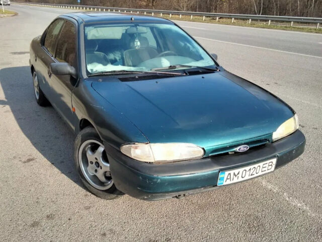 Зеленый Форд Мондео, объемом двигателя 1.6 л и пробегом 195 тыс. км за 1200 $, фото 3 на Automoto.ua