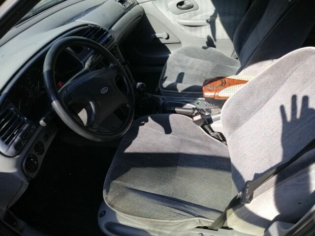 Форд Мондео 1994 в Черновцах на Automoto.ua Зеленый Форд Мондео, объемом двигателя 1.6 л и пробегом 300 тыс. км за 1200 $, фото 7 на Automoto.ua