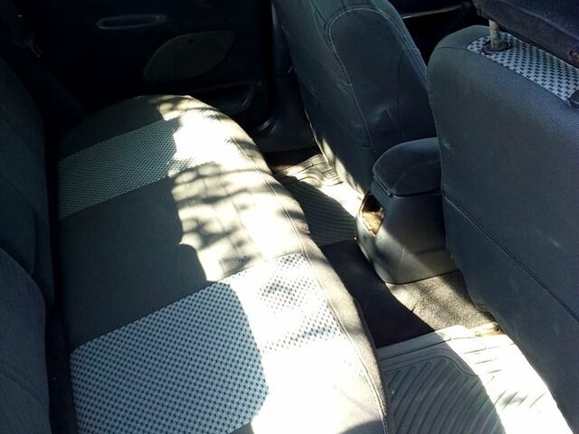 Зелений Форд Мондео, об'ємом двигуна 2 л та пробігом 353 тис. км за 1500 $, фото 10 на Automoto.ua