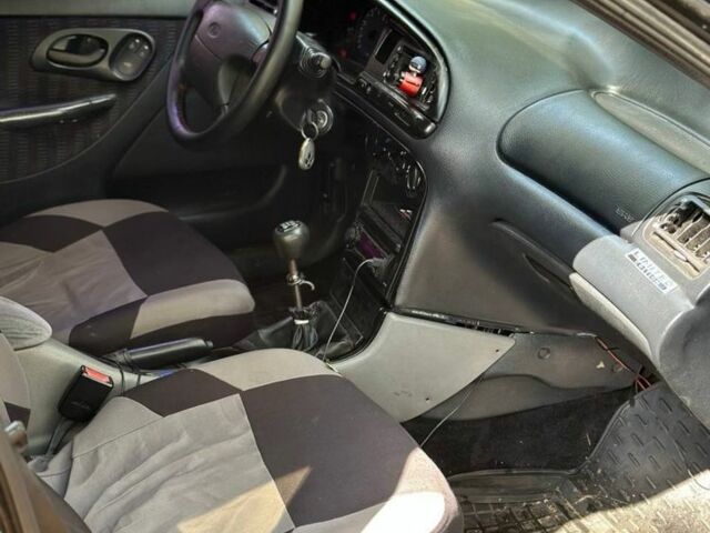 Зелений Форд Мондео, об'ємом двигуна 2 л та пробігом 420 тис. км за 1000 $, фото 6 на Automoto.ua