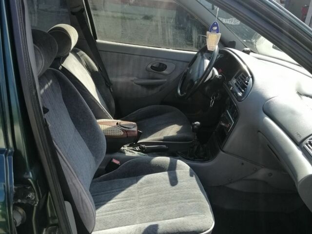 Форд Мондео 1994 в Черновцах на Automoto.ua Зеленый Форд Мондео, объемом двигателя 1.6 л и пробегом 300 тыс. км за 1200 $, фото 3 на Automoto.ua