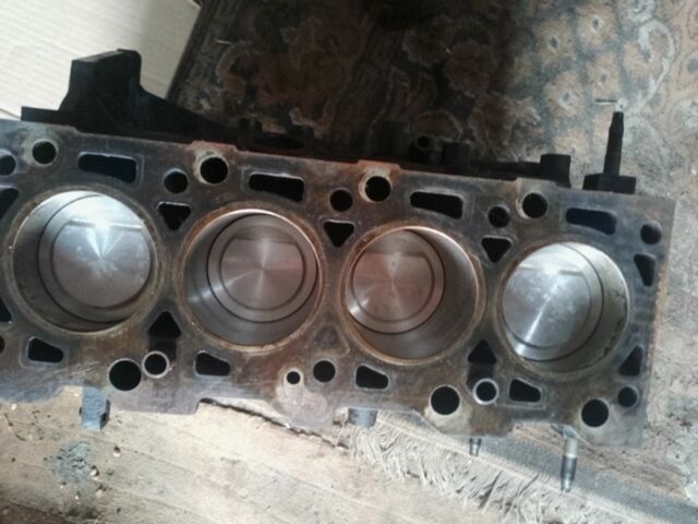 Зелений Форд Мондео, об'ємом двигуна 1.6 л та пробігом 400 тис. км за 643 $, фото 4 на Automoto.ua