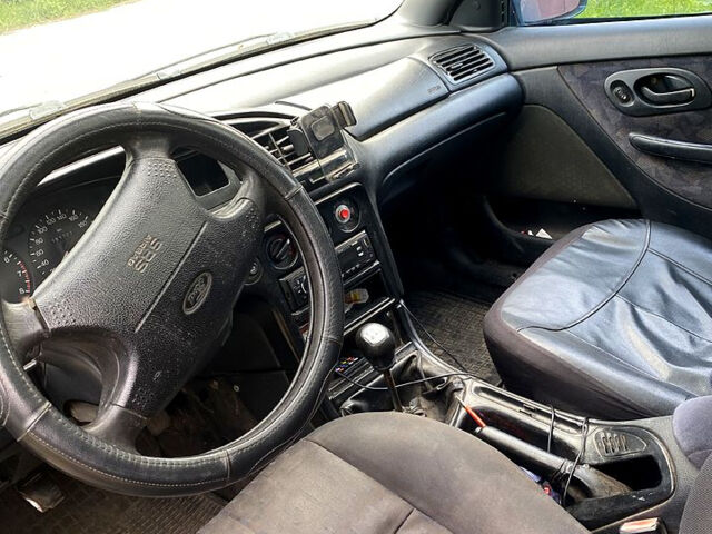 Зеленый Форд Мондео, объемом двигателя 1.6 л и пробегом 181 тыс. км за 1200 $, фото 7 на Automoto.ua