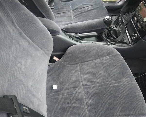 Зеленый Форд Мондео, объемом двигателя 1.8 л и пробегом 300 тыс. км за 2250 $, фото 12 на Automoto.ua