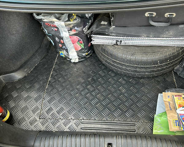 Зелений Форд Мондео, об'ємом двигуна 1.8 л та пробігом 124 тис. км за 2700 $, фото 10 на Automoto.ua