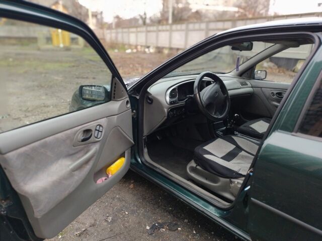 Зелений Форд Мондео, об'ємом двигуна 1.8 л та пробігом 439 тис. км за 2200 $, фото 6 на Automoto.ua