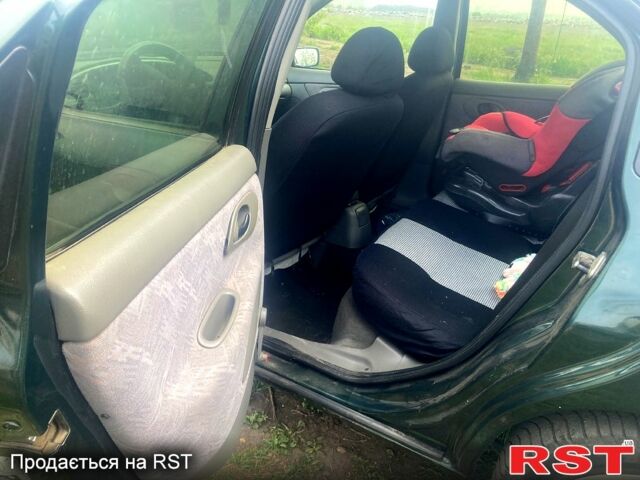 Зеленый Форд Мондео, объемом двигателя 1.8 л и пробегом 430 тыс. км за 3000 $, фото 3 на Automoto.ua