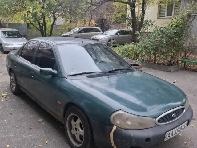 Зелений Форд Мондео, об'ємом двигуна 1.8 л та пробігом 280 тис. км за 1000 $, фото 1 на Automoto.ua