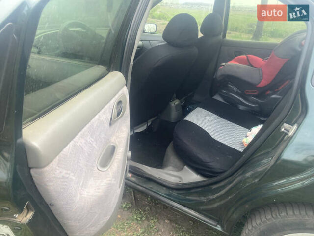 Зеленый Форд Мондео, объемом двигателя 1.8 л и пробегом 440 тыс. км за 3000 $, фото 3 на Automoto.ua