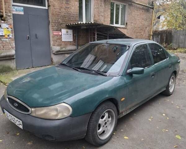 Зеленый Форд Мондео, объемом двигателя 1.8 л и пробегом 280 тыс. км за 1000 $, фото 1 на Automoto.ua