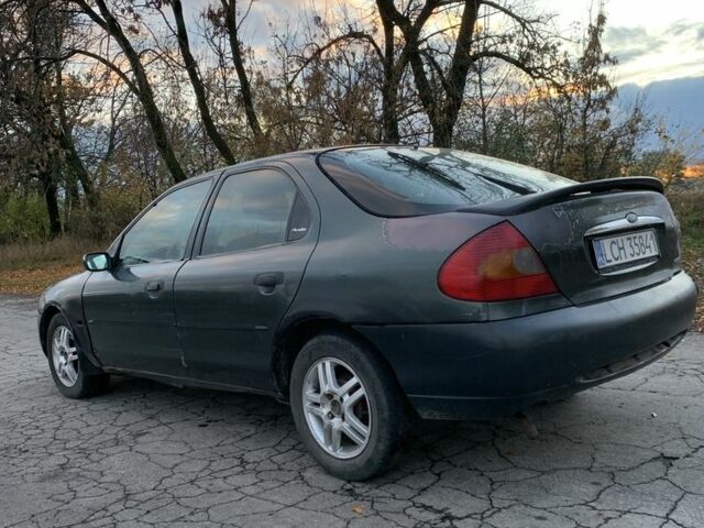 Форд Мондео 1997 в Глобино на Automoto.ua Зеленый Форд Мондео, объемом двигателя 1.8 л и пробегом 352 тыс. км за 720 $, фото 1 на Automoto.ua