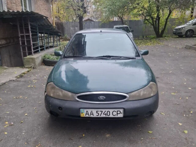 Зелений Форд Мондео, об'ємом двигуна 1.8 л та пробігом 280 тис. км за 1000 $, фото 2 на Automoto.ua