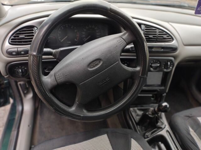 Зелений Форд Мондео, об'ємом двигуна 1.8 л та пробігом 439 тис. км за 2200 $, фото 7 на Automoto.ua