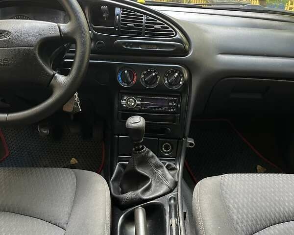 Форд Мондео 1998 в Киеве на Automoto.ua Зеленый Форд Мондео, объемом двигателя 1.6 л и пробегом 483 тыс. км за 2350 $, фото 7 на Automoto.ua