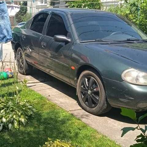 Зеленый Форд Мондео, объемом двигателя 2 л и пробегом 300 тыс. км за 2300 $, фото 8 на Automoto.ua