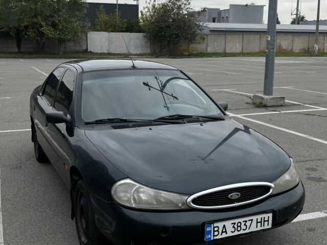 Зеленый Форд Мондео, объемом двигателя 1.6 л и пробегом 3 тыс. км за 1500 $, фото 1 на Automoto.ua