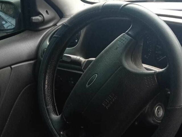 Зеленый Форд Мондео, объемом двигателя 2 л и пробегом 300 тыс. км за 2300 $, фото 3 на Automoto.ua