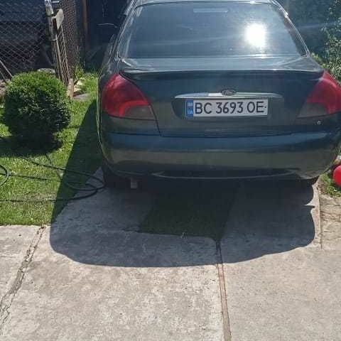 Зеленый Форд Мондео, объемом двигателя 2 л и пробегом 300 тыс. км за 2300 $, фото 9 на Automoto.ua