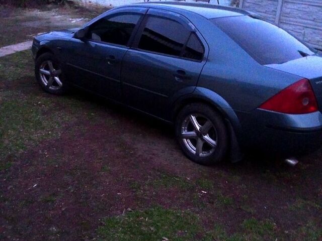 Зелений Форд Мондео, об'ємом двигуна 1.8 л та пробігом 230 тис. км за 3500 $, фото 1 на Automoto.ua