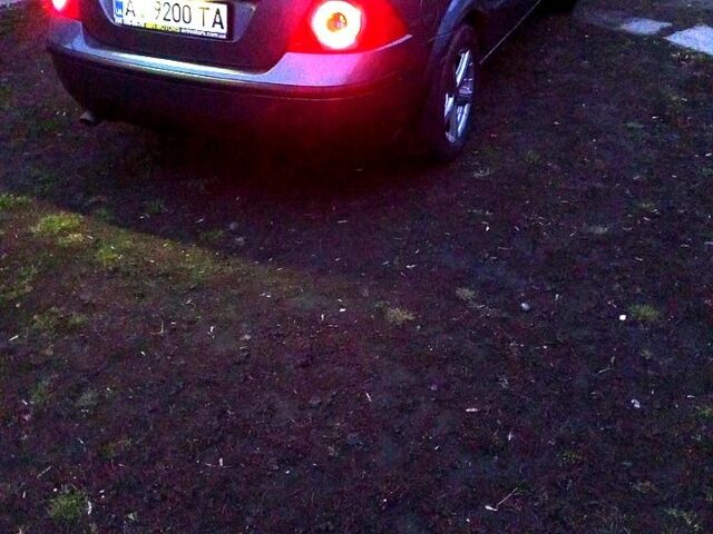 Зелений Форд Мондео, об'ємом двигуна 1.8 л та пробігом 230 тис. км за 3500 $, фото 5 на Automoto.ua