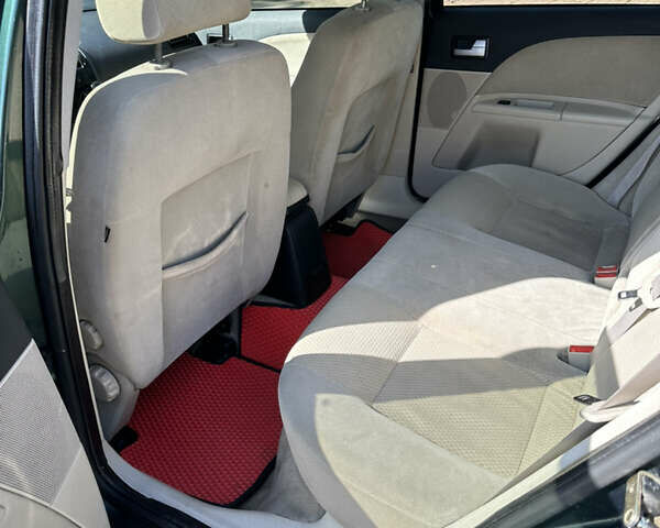 Зелений Форд Мондео, об'ємом двигуна 2 л та пробігом 229 тис. км за 3800 $, фото 5 на Automoto.ua