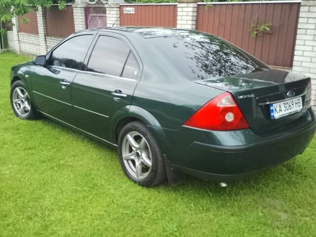 Зеленый Форд Мондео, объемом двигателя 2 л и пробегом 244 тыс. км за 4600 $, фото 3 на Automoto.ua