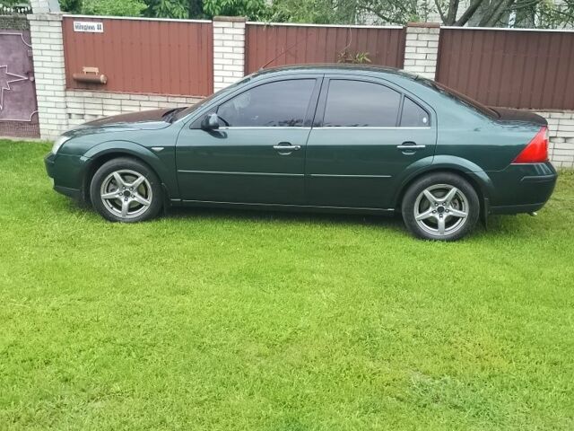 Зеленый Форд Мондео, объемом двигателя 2 л и пробегом 244 тыс. км за 4600 $, фото 4 на Automoto.ua